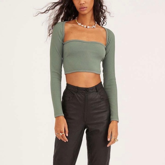 Urban Outfitters Tops - Urban Outfitters Out from under Twist seamless Twist-Back Top